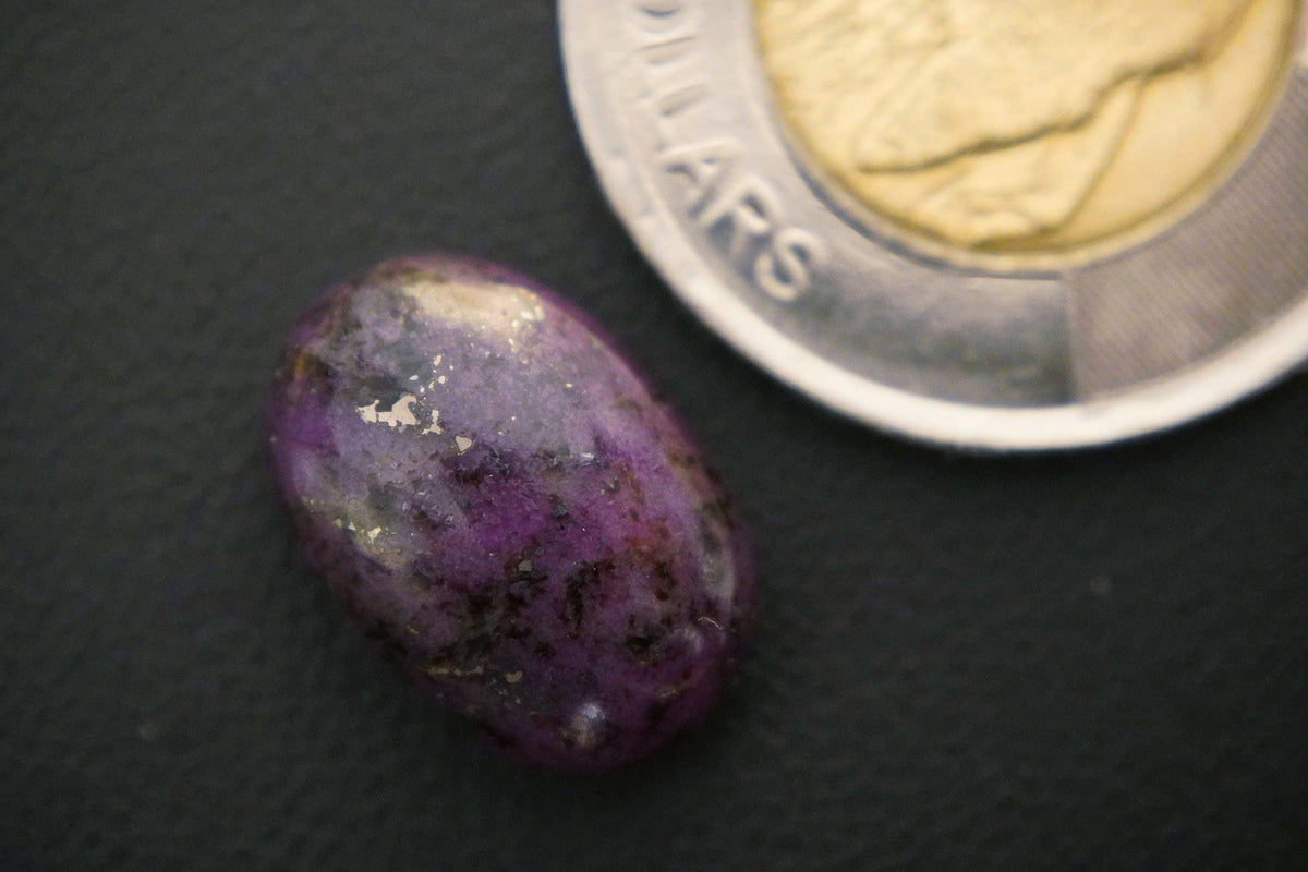 Corundum-Sapphire Cabochon, 17 x 11 mm, Handmade Oval, from Newfoundland and Labrador, Canada