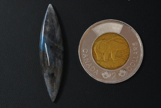 Cabochon en labradorite, 43 x 10 mm, marquise faite main, provenant de Terre-Neuve-et-Labrador, Canada