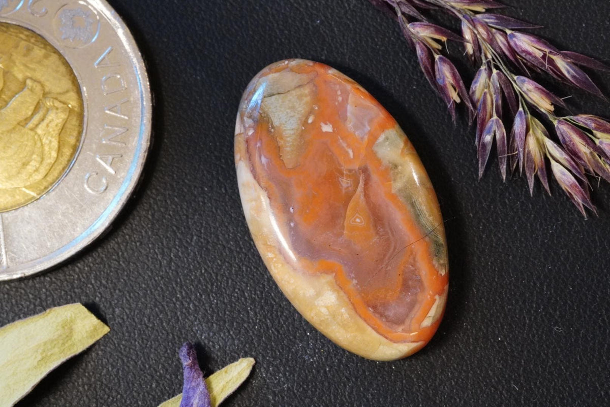 Agate Cabochon, 27 x 15 mm, Handmade Oval, from Quebec, Canada