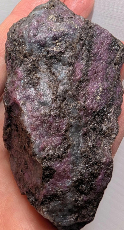 Corundum-Sapphire Specimen, 80 × 40 × 30 mm, from Newfoundland and Labrador, Canada