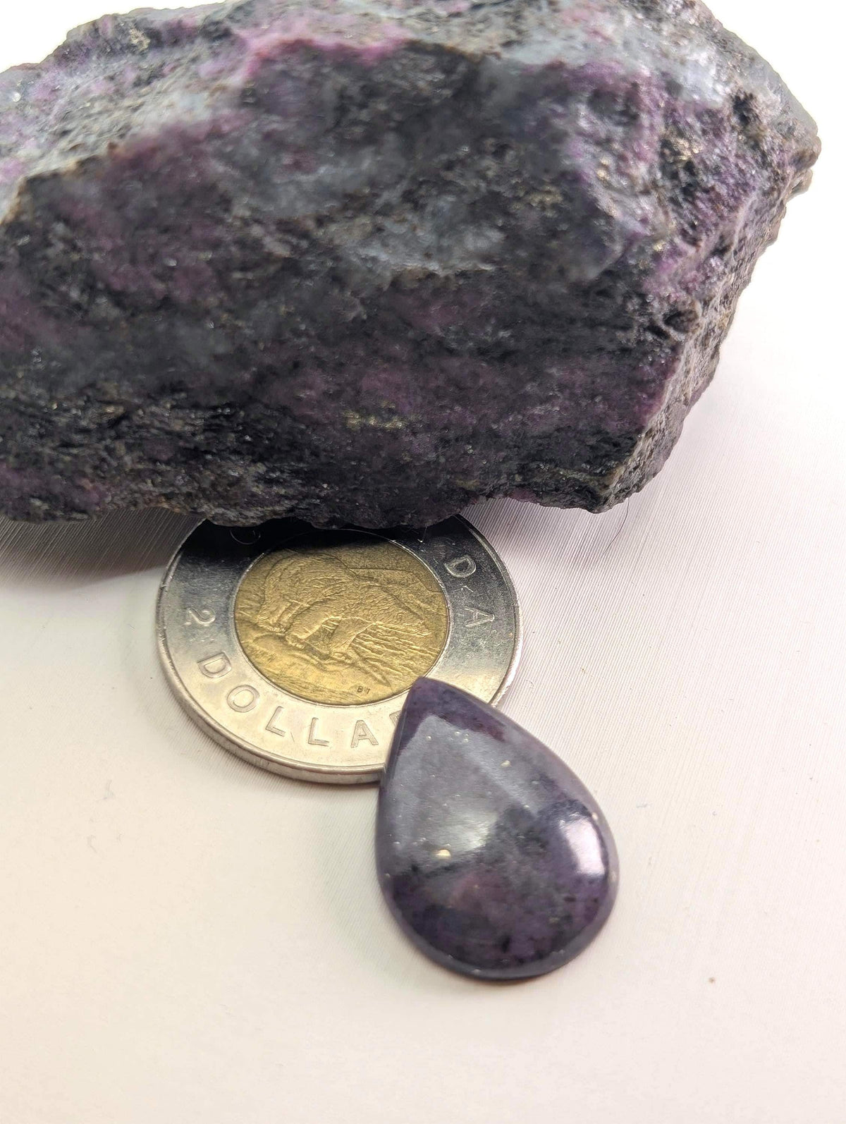 Corundum-Sapphire Cabochon, 24 x 22 mm, Pear, from Newfoundland and Labrador, Canada