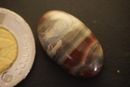 Picture Jasper Cabochon, 26 x 16 mm, Handmade Oval, from Newfoundland and Labrador, Canada
