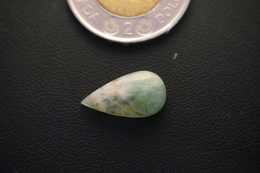 Cabochon de fluorine, 18 x 10 mm, forme poire faite à la main, originaire de Terre-Neuve-et-Labrador, Canada
