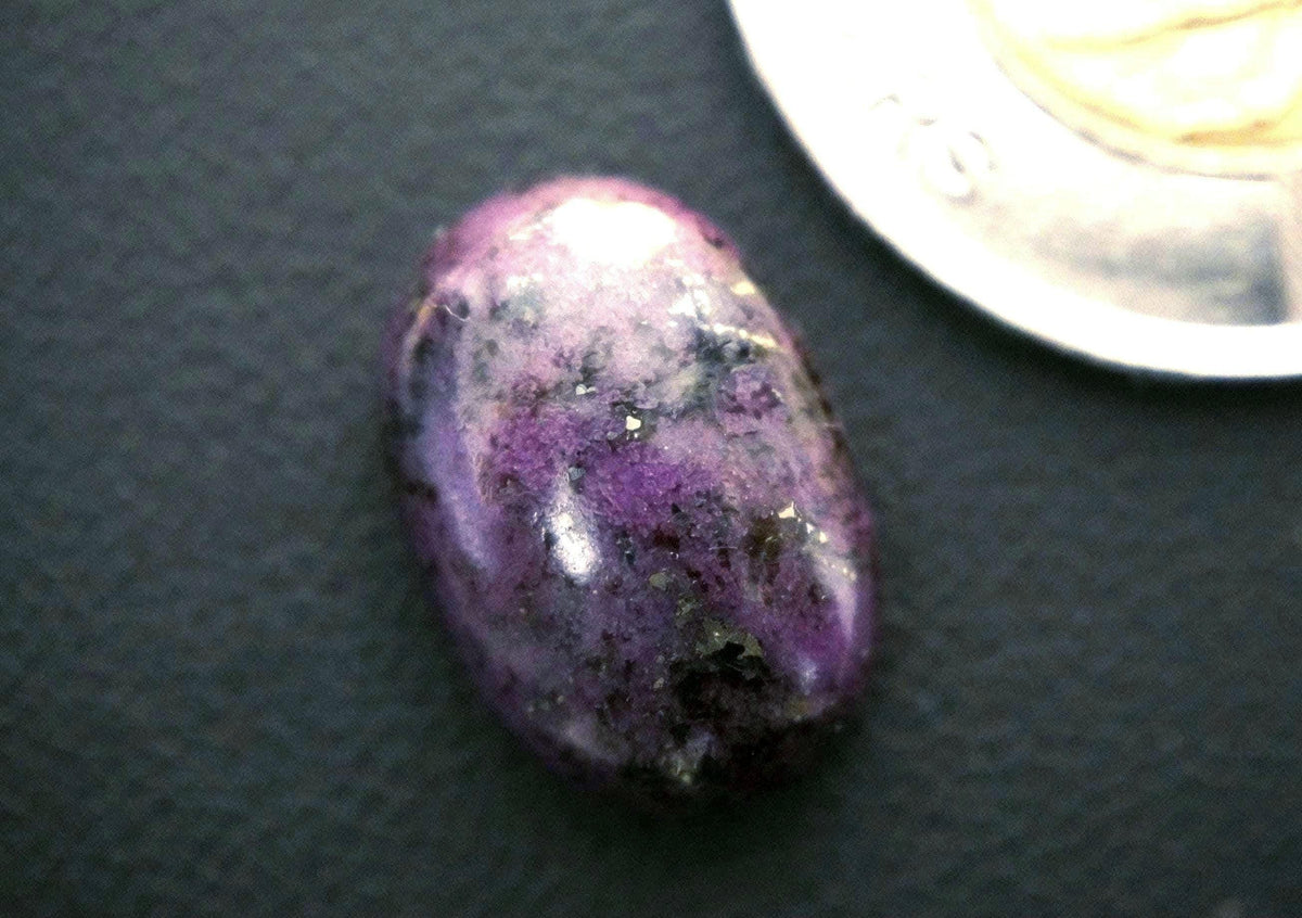 Corundum-Sapphire Cabochon, 17 x 11 mm, Handmade Oval, from Newfoundland and Labrador, Canada