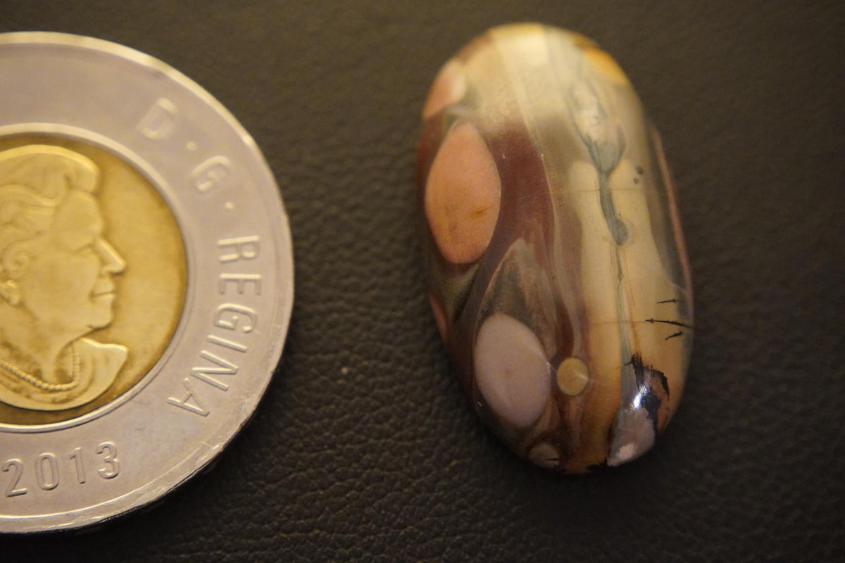 Picture Jasper Cabochon, 36 x 15 mm, Handmade Oval, from Newfoundland and Labrador, Canada