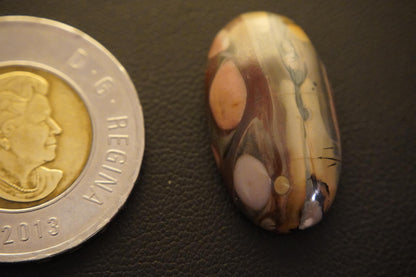 Picture Jasper Cabochon, 36 x 15 mm, Handmade Oval, from Newfoundland and Labrador, Canada