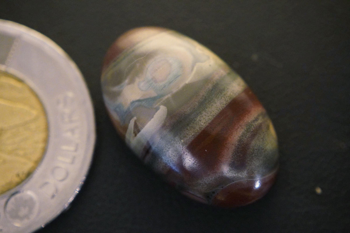 Picture Jasper Cabochon, 26 x 16 mm, Handmade Oval, from Newfoundland and Labrador, Canada