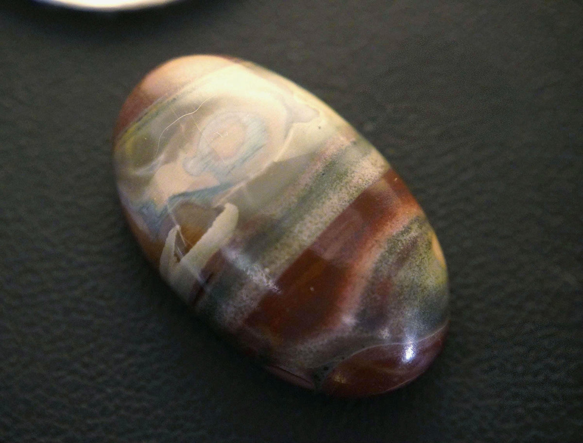 Picture Jasper Cabochon, 26 x 16 mm, Handmade Oval, from Newfoundland and Labrador, Canada