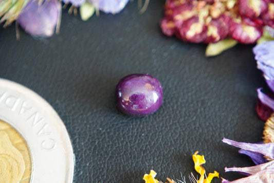 Cabochon de rubis corindon rose, 7 x 6 mm, ovale fait main, de Terre-Neuve-et-Labrador, Canada