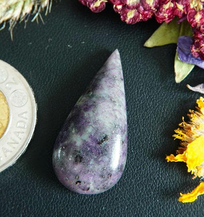 Corundum-Sapphire Cabochon, 33 x 16 mm, Handmade Pear, from Newfoundland and Labrador, Canada