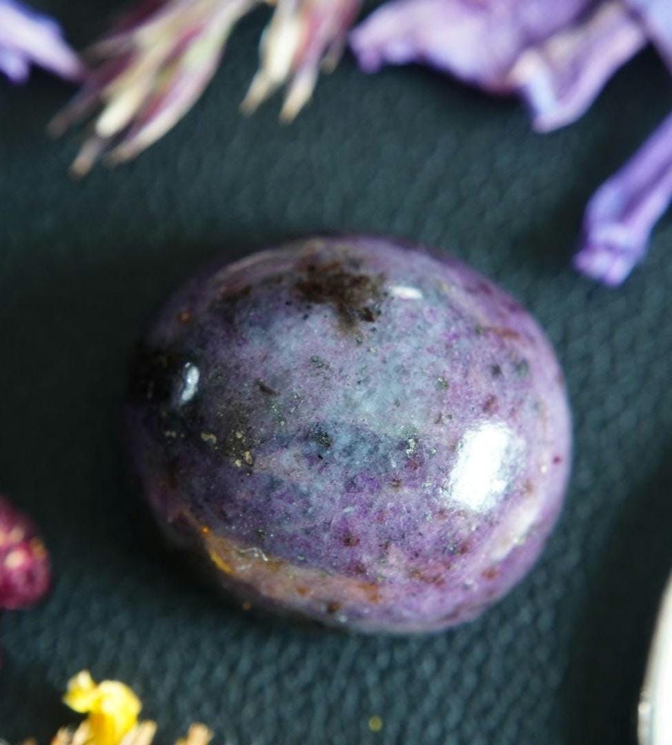 Corundum-Sapphire Cabochon, 14 x 13 mm, Handmade Oval, from Newfoundland and Labrador, Canada