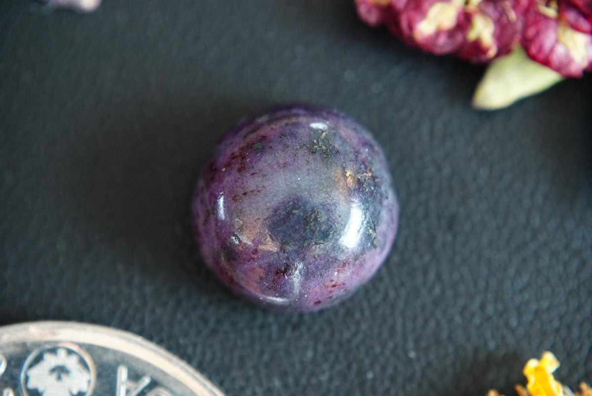 Corundum-Sapphire Cabochon, 12.5 × 6.5 mm Handmade Round, from Newfoundland and Labrador, Canada