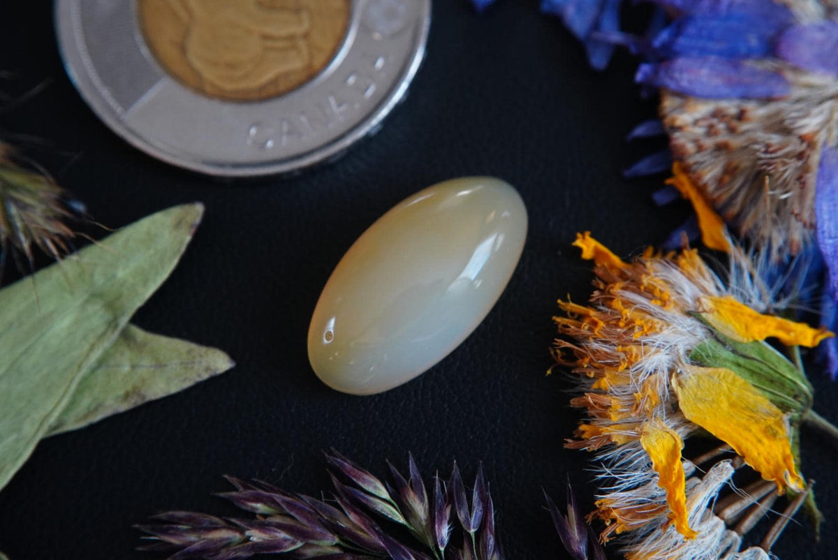 Carnelian Agate Cabochon, 20 x 11 mm, Handmade Oval, from British Columbia, Canada