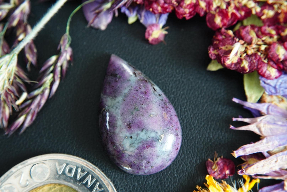 Corundum-Sapphire Cabochon, 32 x 22 mm, Handmade Pear, from Newfoundland and Labrador, Canada