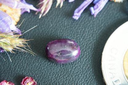 Corundum-Sapphire Cabochon, 10 x 7 mm, Handmade Oval, from Newfoundland and Labrador, Canada