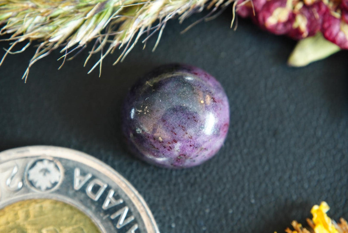 Corundum-Sapphire Cabochon, 12.5 × 6.5 mm Handmade Round, from Newfoundland and Labrador, Canada