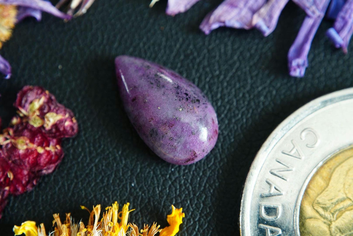 Corundum-Sapphire Cabochon, 14 x 8 mm, Handmade Pear, from Newfoundland and Labrador, Canada