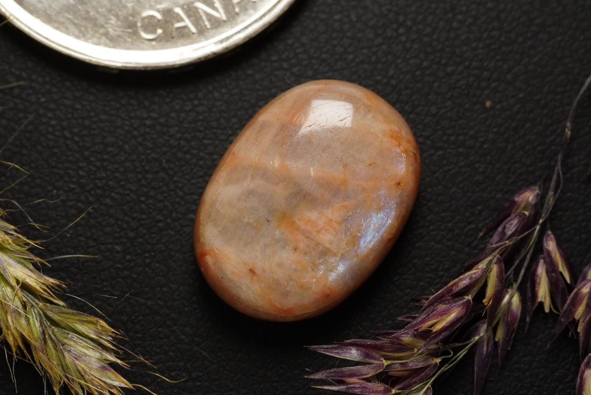 Peristerite Cabochon, 18 x 13 mm, Handmade Oval, from Ontario, Canada