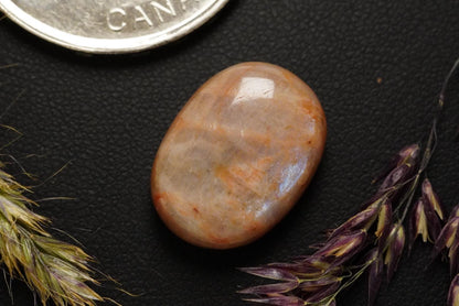 Peristerite Cabochon, 18 x 13 mm, Handmade Oval, from Ontario, Canada