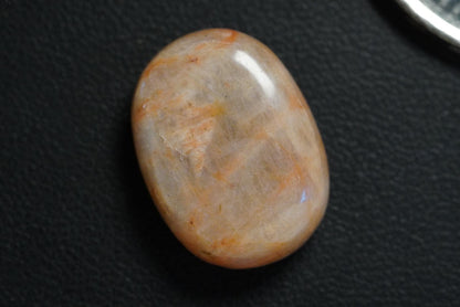 Peristerite Cabochon, 18 x 13 mm, Handmade Oval, from Ontario, Canada