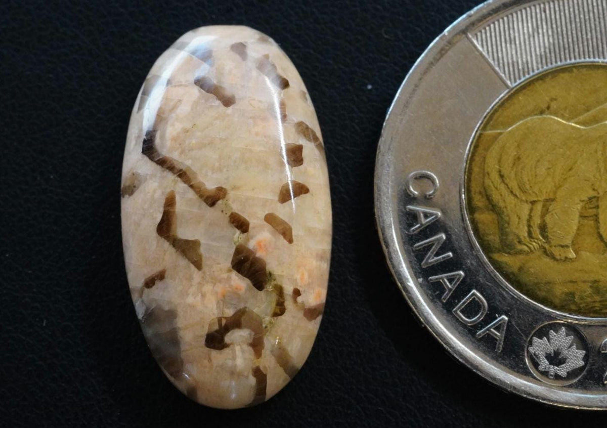 Graphic Quartz in Feldspar Cabochon, 25 x 14 mm, Handmade Oval, from Saskatchewan, Canada