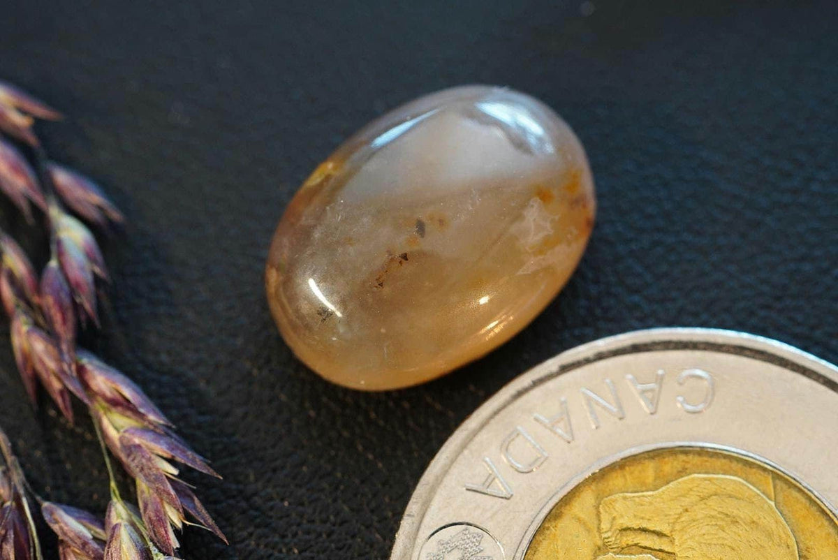 Agate Cabochon, 17 x 12 mm, Handmade Oval, from Saskatchewan, Canada