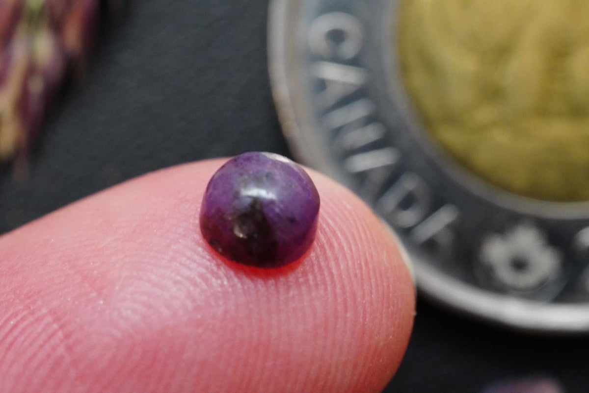Corundum-Sapphire Cabochon, 4.75 x 2.55 mm, Handmade Round, from Newfoundland and Labrador, Canada