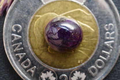 Corundum-Sapphire Cabochon, 9.5 x 8.5 mm, Handmade Oval, from Newfoundland and Labrador, Canada