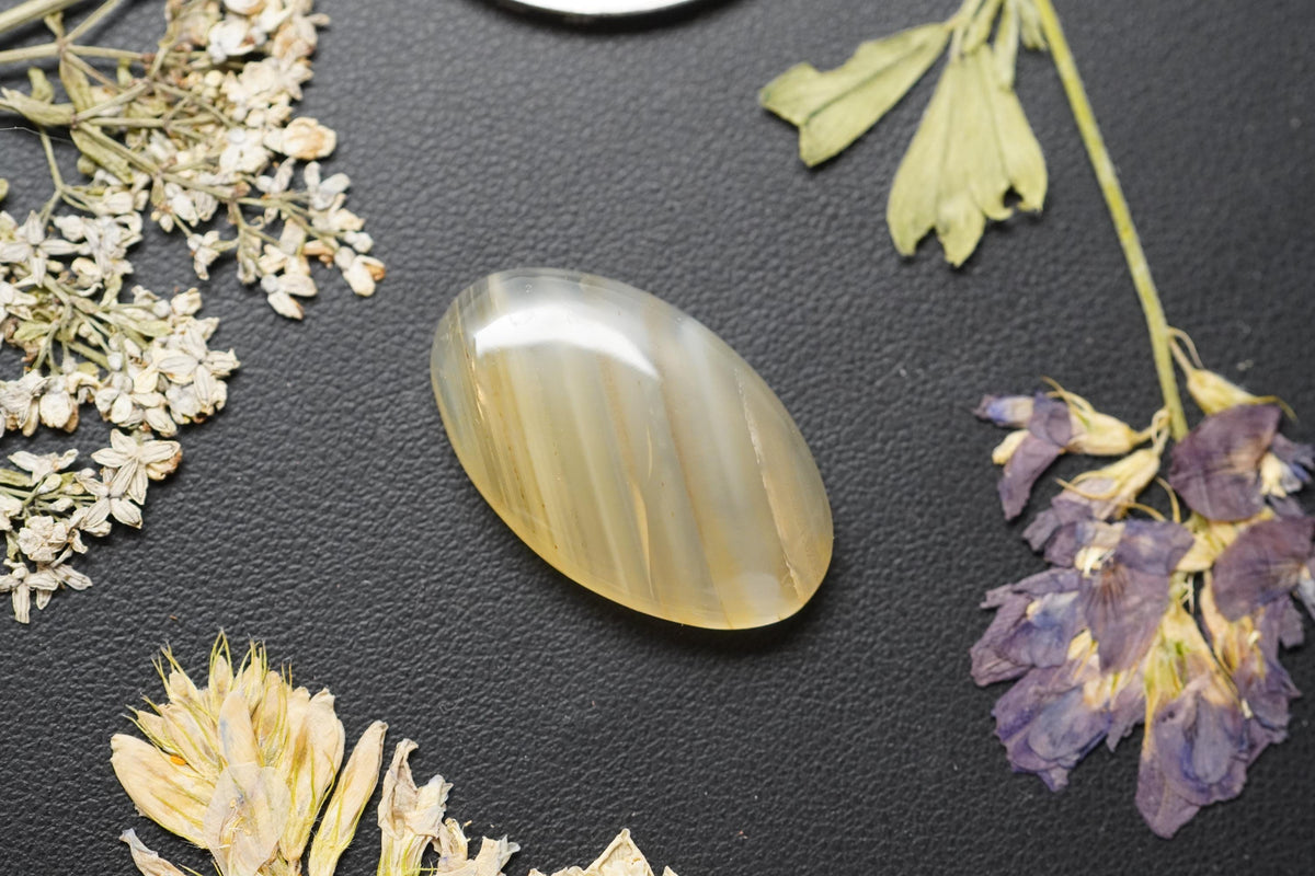 Carnelian Agate Cabochon, 24 x 15 mm, Handmade Oval, from British Columbia, Canada