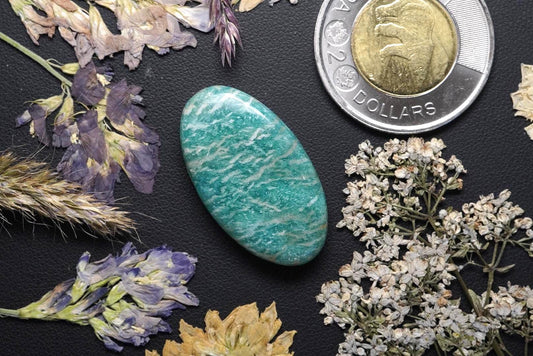 Cabochon en amazonite, 31 x 18 mm, ovale fait main, du Québec, Canada